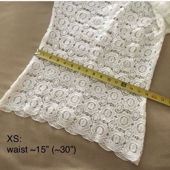 White Flower Lace Crochet Blouse XS-M - Picture 6 of 9